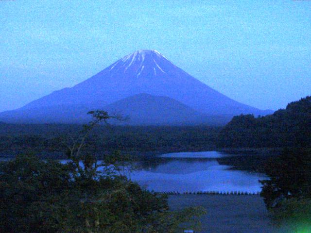 精進湖からの富士山