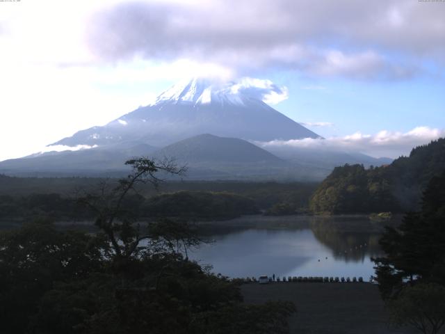 精進湖からの富士山