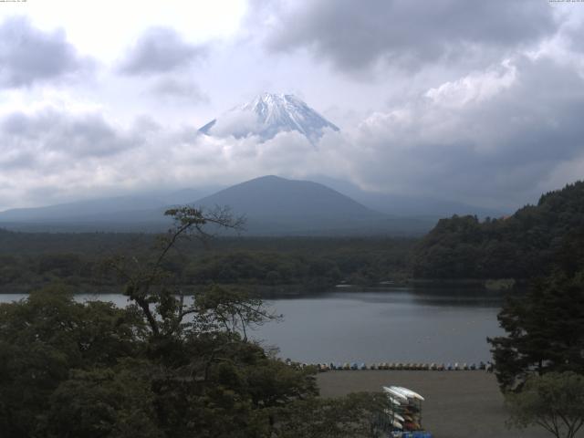 精進湖からの富士山