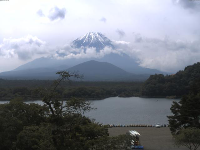 精進湖からの富士山