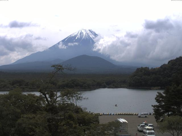 精進湖からの富士山