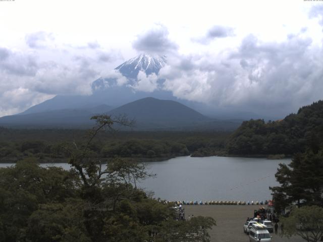 精進湖からの富士山