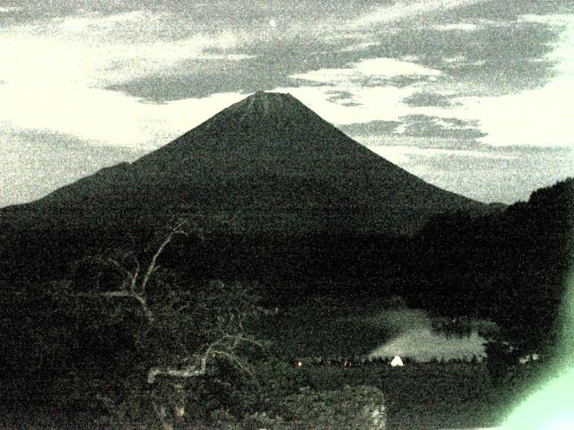 精進湖からの富士山