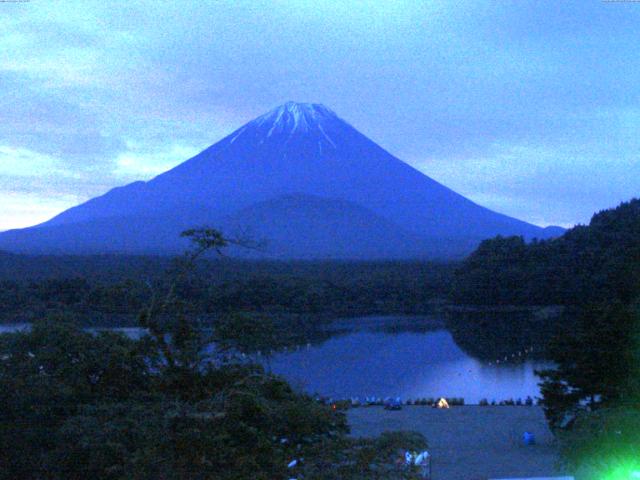 精進湖からの富士山