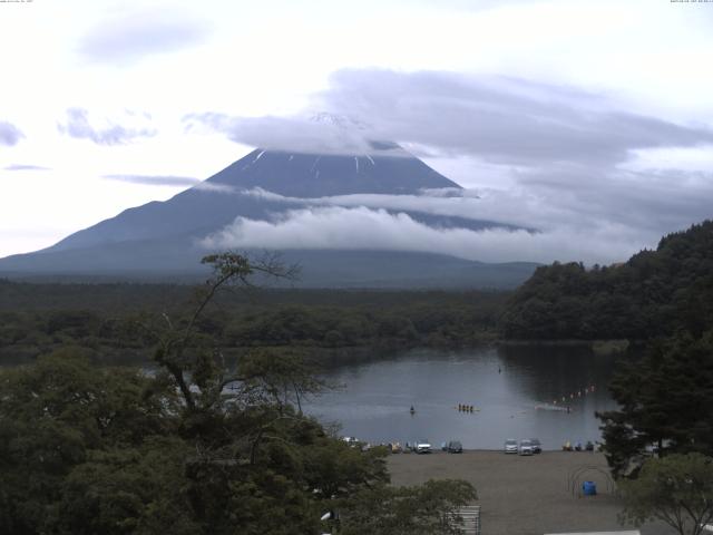 精進湖からの富士山