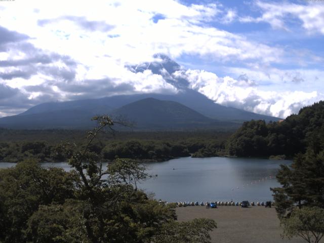 精進湖からの富士山