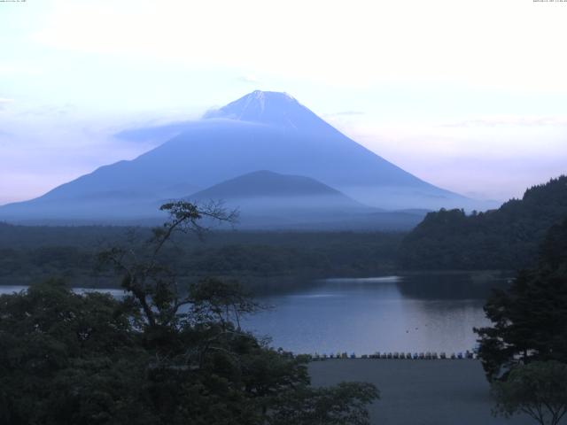 精進湖からの富士山