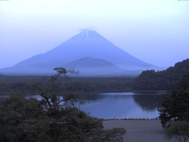 精進湖からの富士山