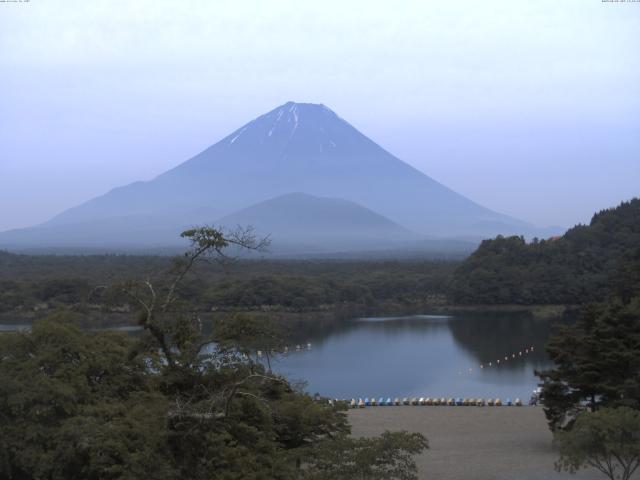 精進湖からの富士山