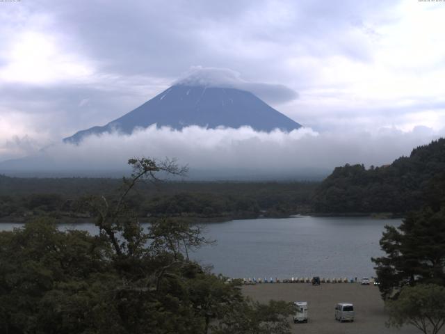 精進湖からの富士山