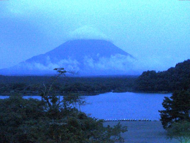 精進湖からの富士山