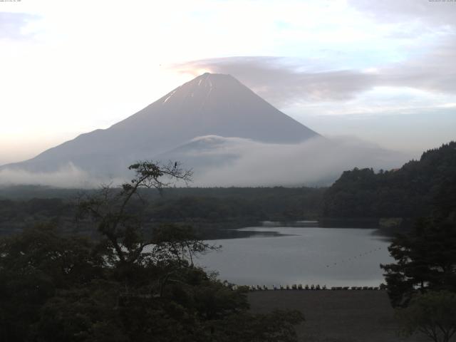 精進湖からの富士山