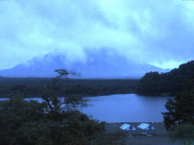 精進湖からの富士山