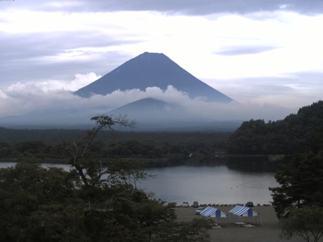 精進湖からの富士山