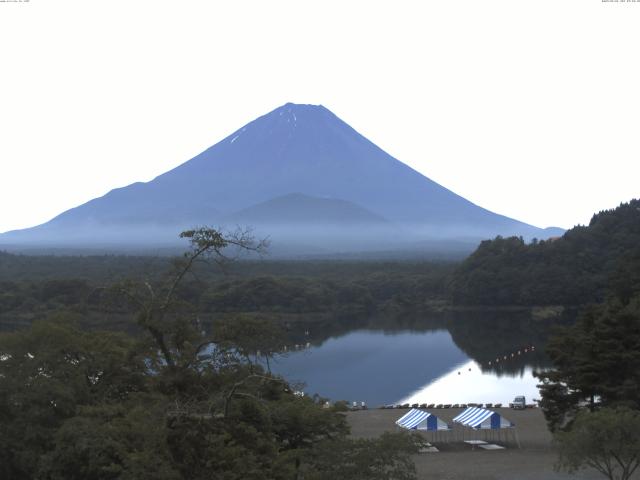 精進湖からの富士山