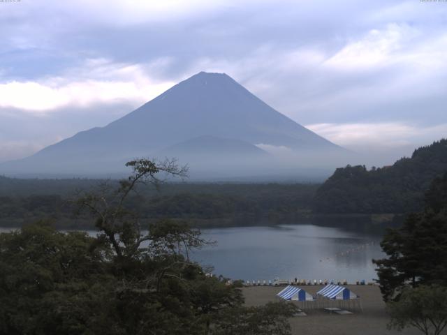 精進湖からの富士山