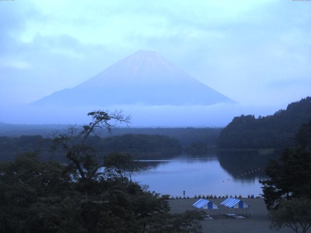 精進湖からの富士山