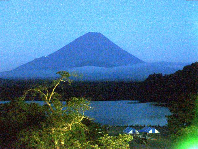 精進湖からの富士山