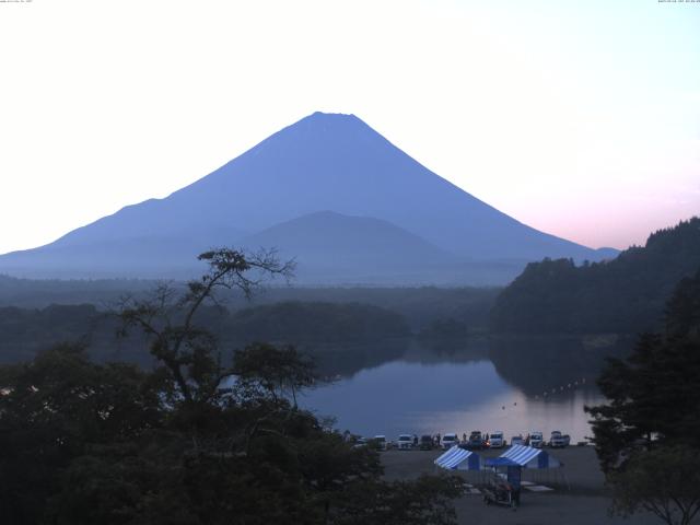 精進湖からの富士山