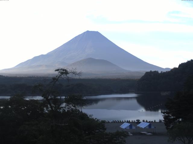 精進湖からの富士山