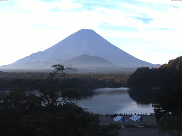 精進湖からの富士山