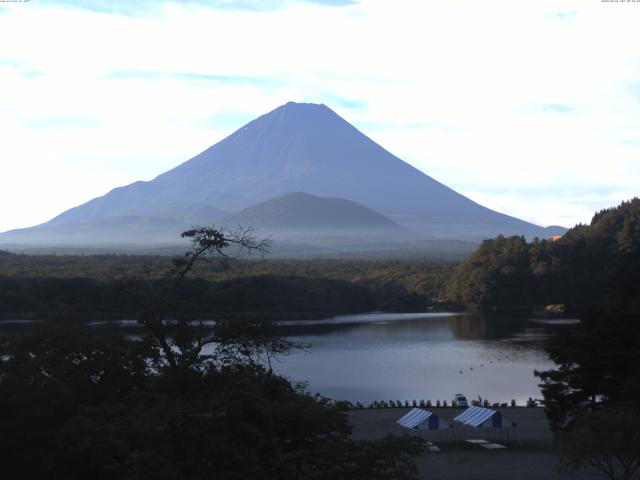 精進湖からの富士山