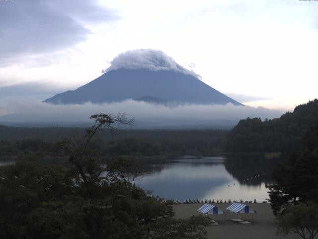 精進湖からの富士山