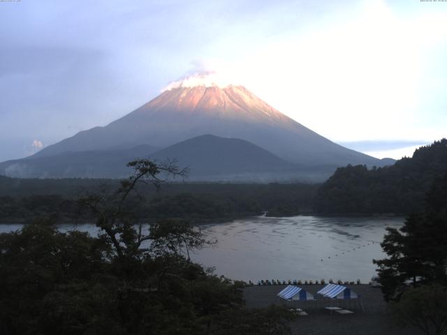 精進湖からの富士山