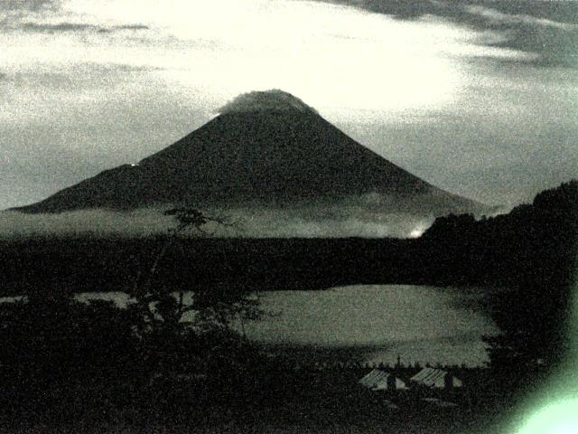 精進湖からの富士山