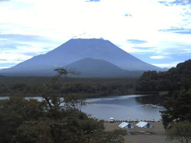 精進湖からの富士山