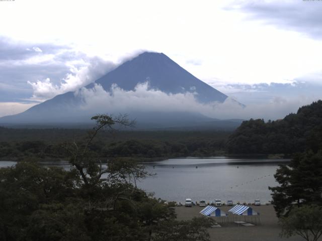 精進湖からの富士山