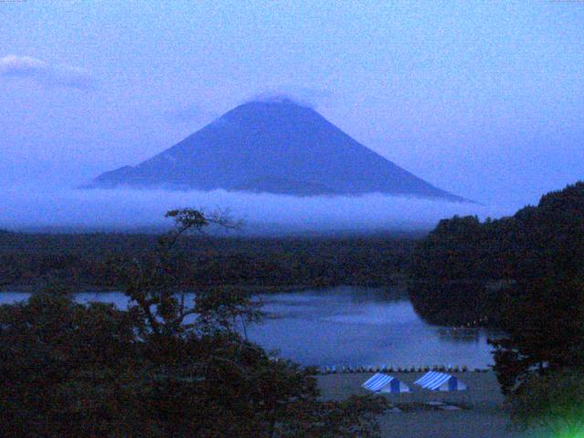 精進湖からの富士山