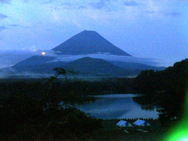 精進湖からの富士山