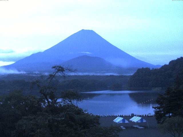 精進湖からの富士山