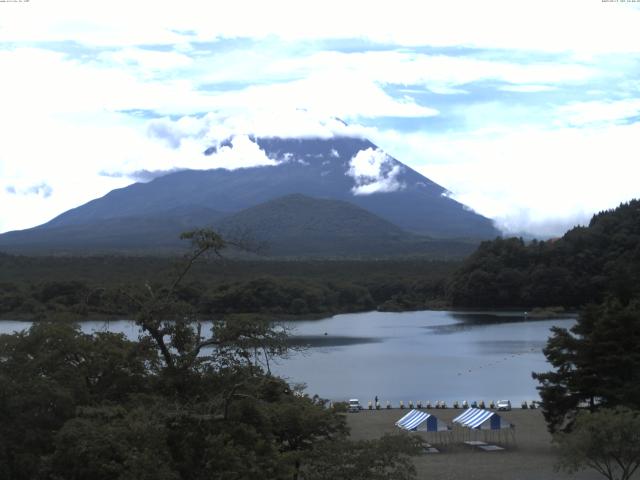 精進湖からの富士山