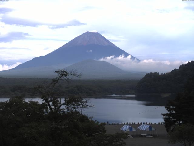 精進湖からの富士山