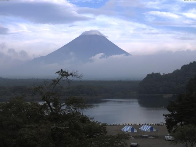 精進湖からの富士山