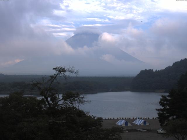 精進湖からの富士山