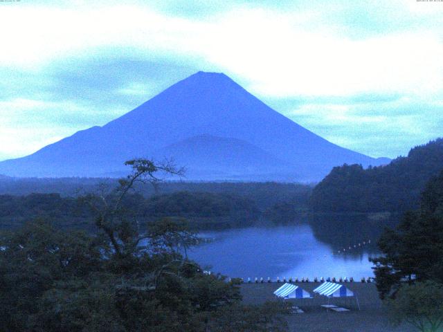 精進湖からの富士山