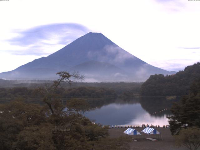 精進湖からの富士山