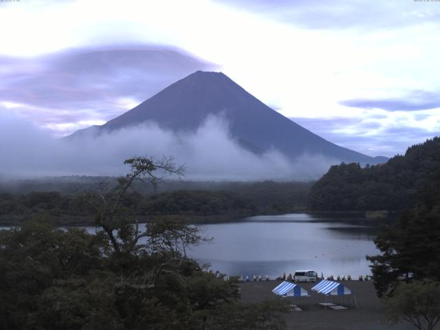 精進湖からの富士山