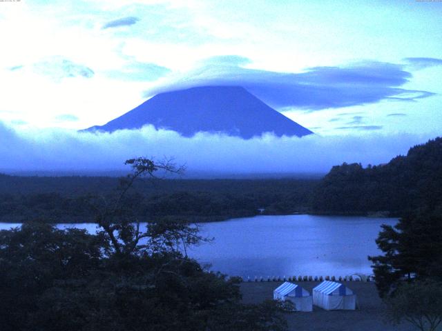 精進湖からの富士山