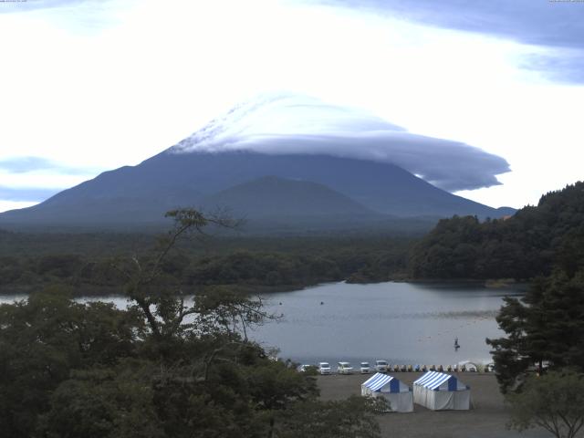 精進湖からの富士山