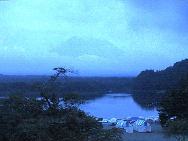 精進湖からの富士山