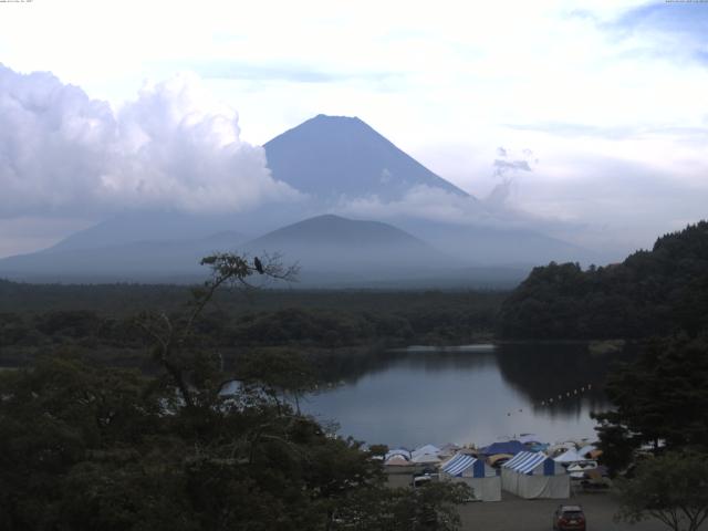 精進湖からの富士山