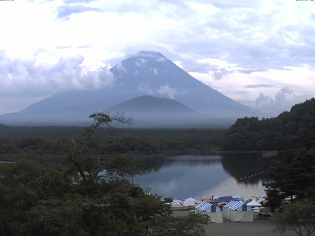 精進湖からの富士山