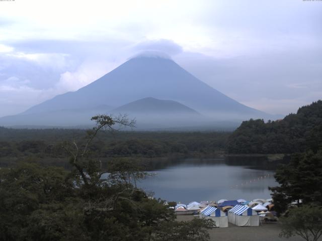 精進湖からの富士山