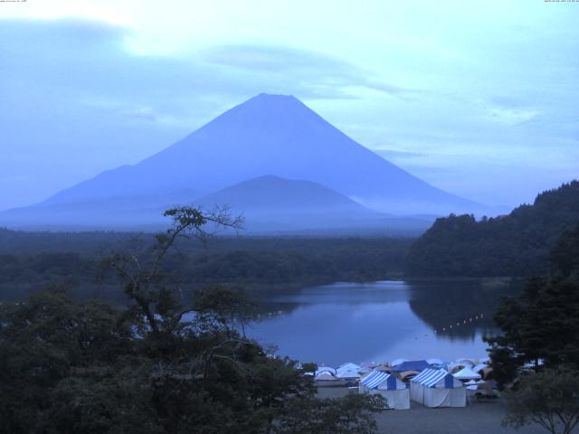 精進湖からの富士山