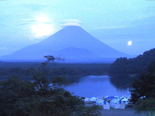 精進湖からの富士山