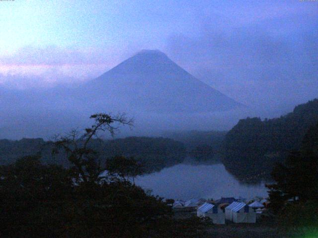 精進湖からの富士山